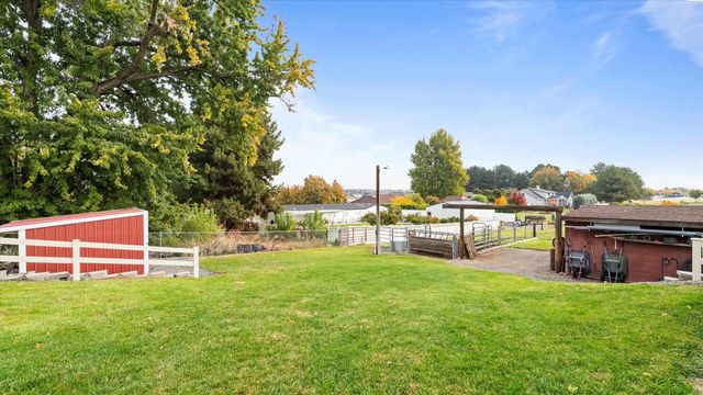 7715 W Dradie St, Pasco, WA 99301