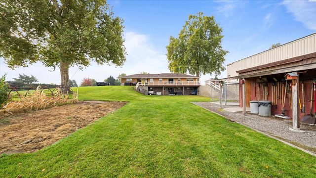 7715 W Dradie St, Pasco, WA 99301