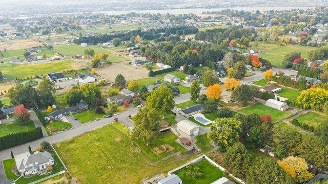 7715 W Dradie St, Pasco, WA 99301