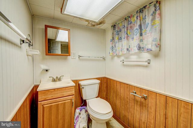 220 UNIVERSITY BLVD E, Silver Spring, MD 20901