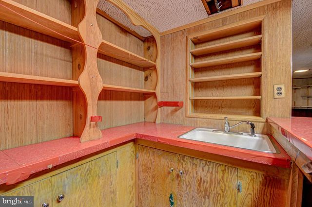 220 UNIVERSITY BLVD E, Silver Spring, MD 20901