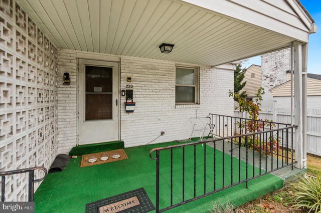 220 UNIVERSITY BLVD E, Silver Spring, MD 20901