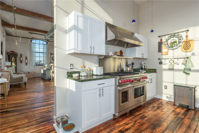 28 Bayley Street 301, Pawtucket, RI 02860