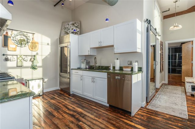 28 Bayley Street 301, Pawtucket, RI 02860