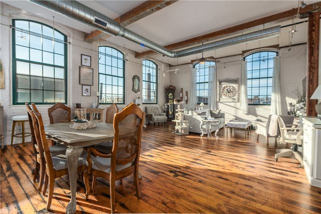 28 Bayley Street 301, Pawtucket, RI 02860