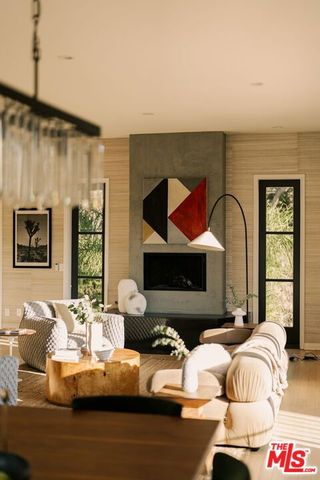 2591 Leicester Drive, Los Angeles, CA 90046