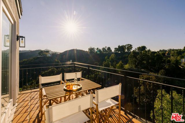 2591 Leicester Drive, Los Angeles, CA 90046