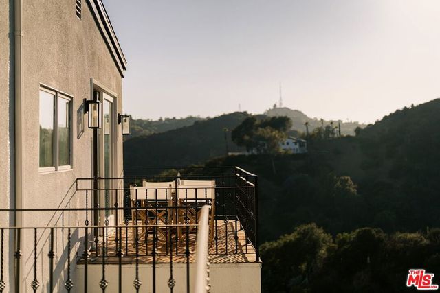 2591 Leicester Drive, Los Angeles, CA 90046