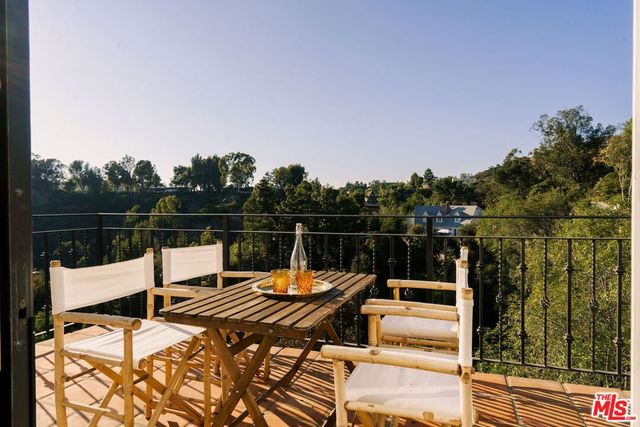 2591 Leicester Drive, Los Angeles, CA 90046