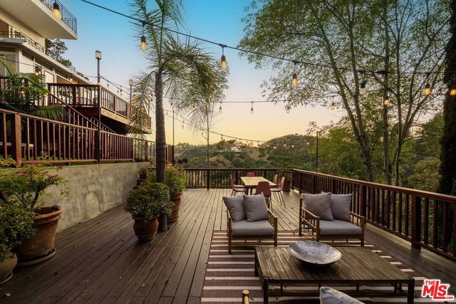 2591 Leicester Drive, Los Angeles, CA 90046