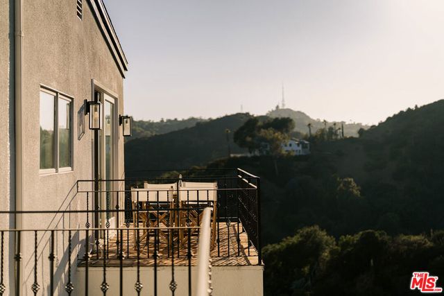 2591 Leicester Drive, Los Angeles, CA 90046