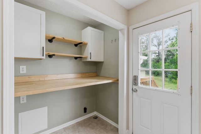 1019 Willowbank Dr, S, Ashland City, TN 37015