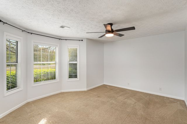 1019 Willowbank Dr, S, Ashland City, TN 37015