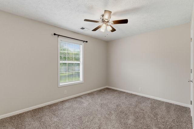 1019 Willowbank Dr, S, Ashland City, TN 37015