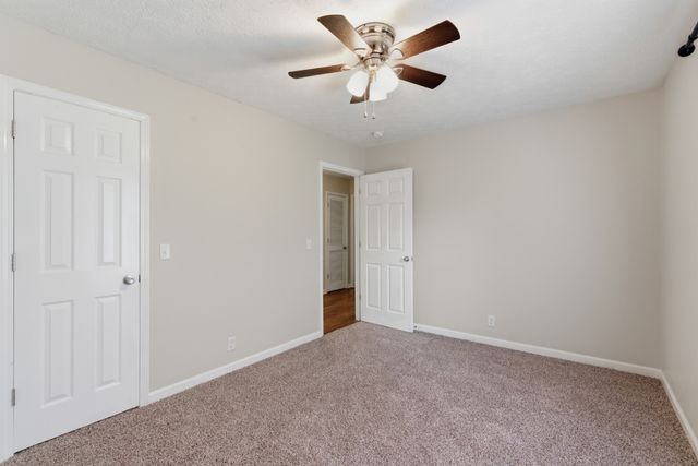 1019 Willowbank Dr, S, Ashland City, TN 37015