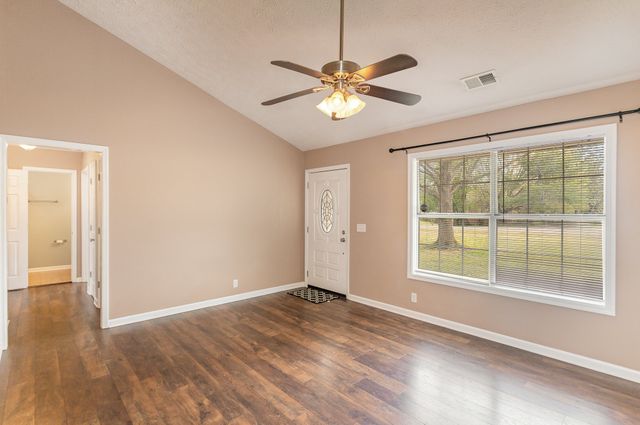 1019 Willowbank Dr, S, Ashland City, TN 37015