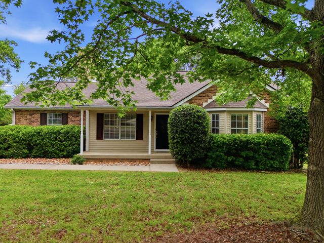 1019 Willowbank Dr, S, Ashland City, TN 37015