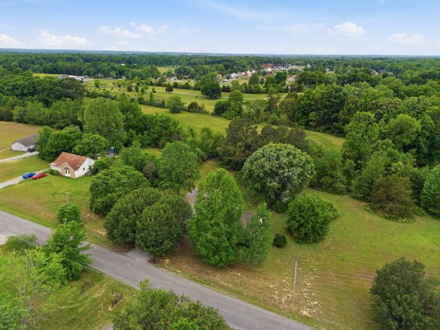 1019 Willowbank Dr, S, Ashland City, TN 37015