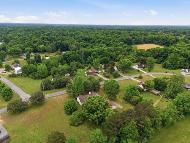 1019 Willowbank Dr, S, Ashland City, TN 37015