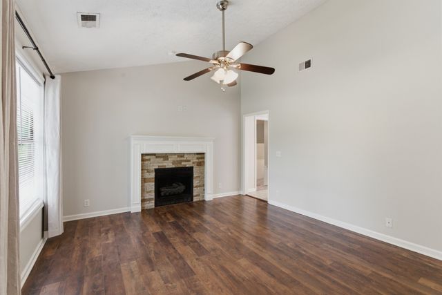 1019 Willowbank Dr, S, Ashland City, TN 37015