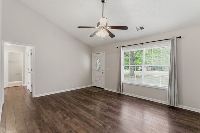 1019 Willowbank Dr, S, Ashland City, TN 37015
