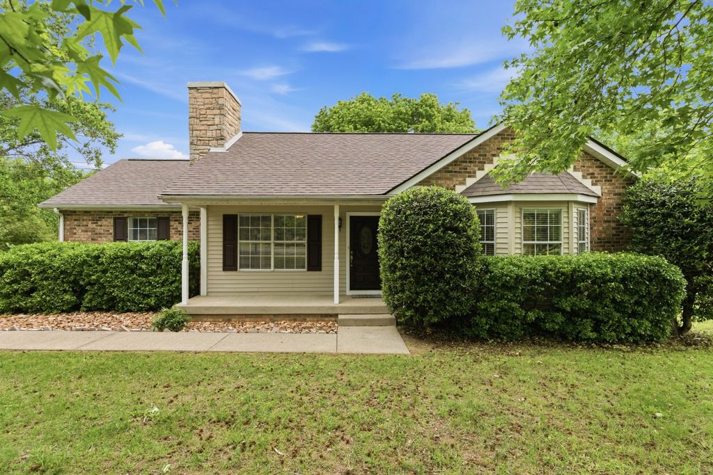 1019 Willowbank Dr, S, Ashland City, TN 37015