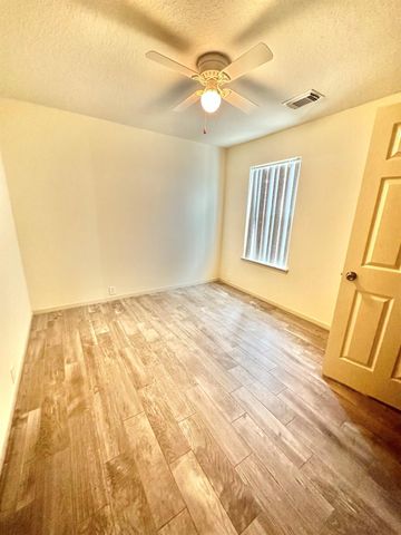 18214 Wren Dale Lane, Humble, TX 77346