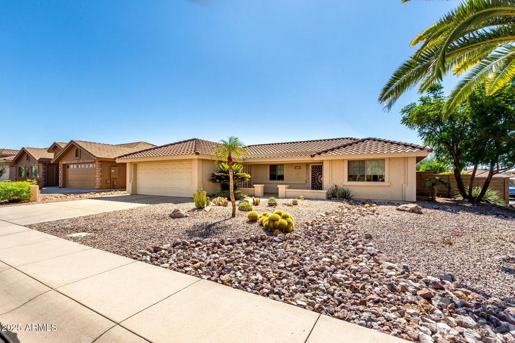 11027 E NATAL Avenue, Mesa, AZ 85209 — photo 4