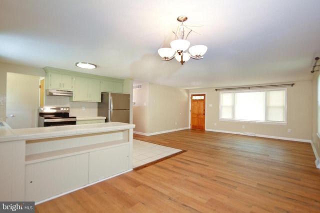 201 CRESCENT BLVD, Millville, NJ 08332