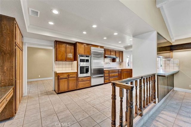 18886 Mount Walton Circle, Fountain Valley, CA 92708