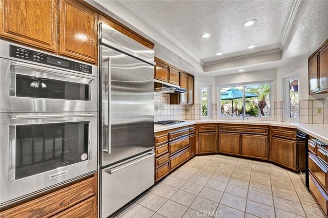 18886 Mount Walton Circle, Fountain Valley, CA 92708