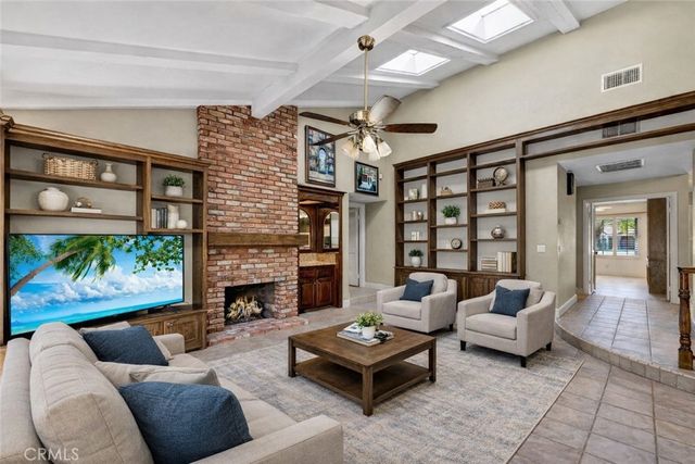 18886 Mount Walton Circle, Fountain Valley, CA 92708