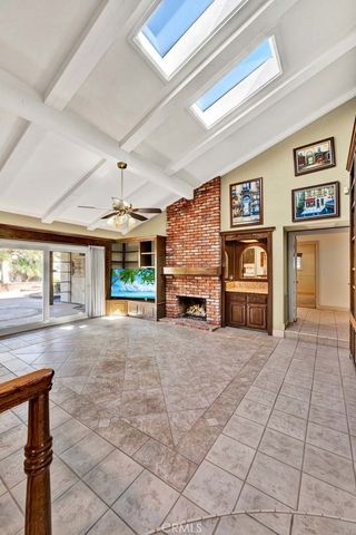 18886 Mount Walton Circle, Fountain Valley, CA 92708