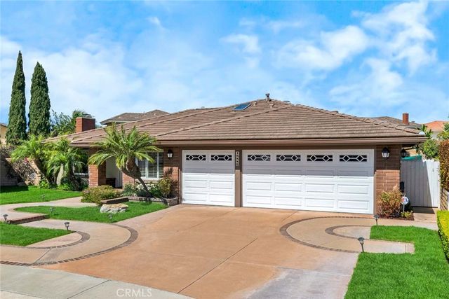 18886 Mount Walton Circle, Fountain Valley, CA 92708