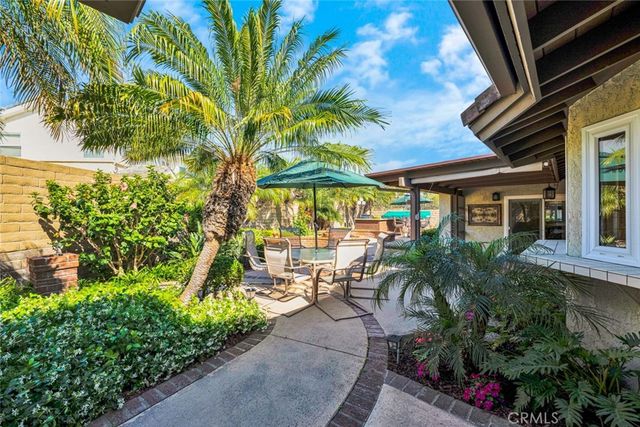 18886 Mount Walton Circle, Fountain Valley, CA 92708