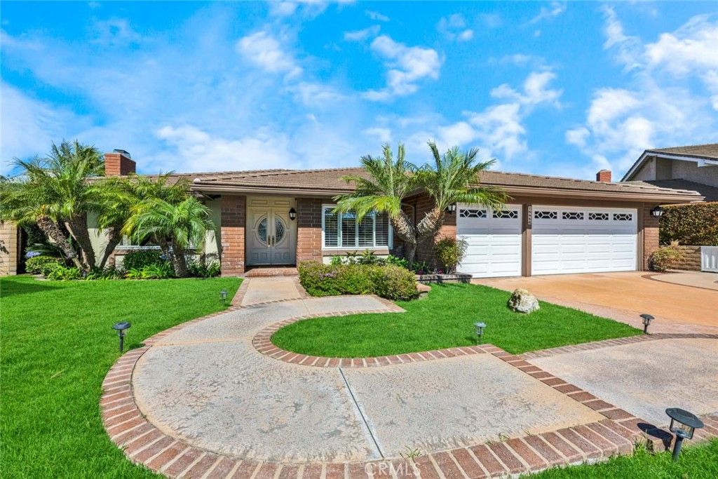 18886 Mount Walton Circle, Fountain Valley, CA 92708