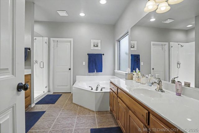 4035 W Twin Oaks Place, Broken Arrow, OK 74011