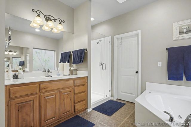 4035 W Twin Oaks Place, Broken Arrow, OK 74011