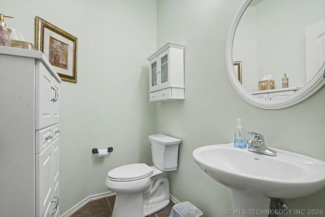 4035 W Twin Oaks Place, Broken Arrow, OK 74011