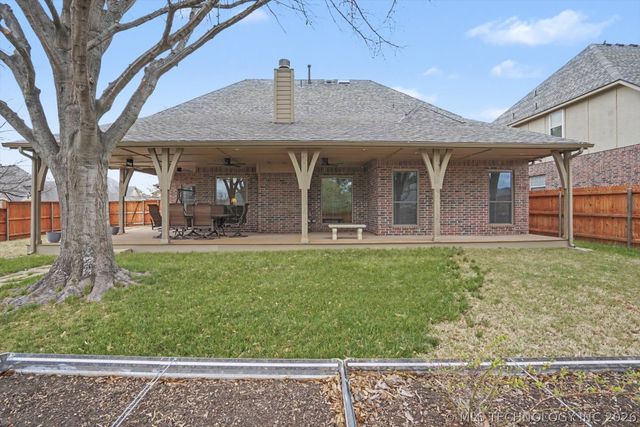 4035 W Twin Oaks Place, Broken Arrow, OK 74011