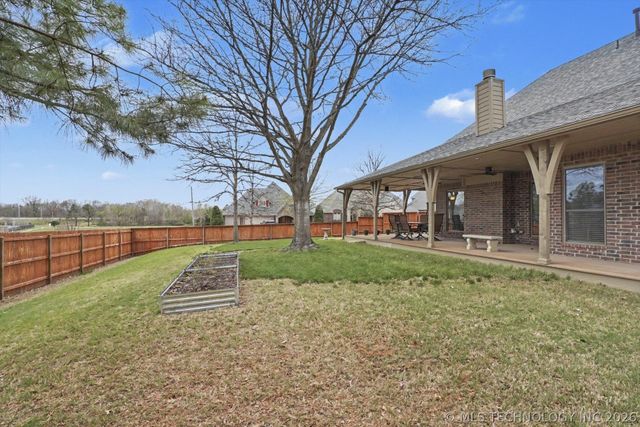 4035 W Twin Oaks Place, Broken Arrow, OK 74011