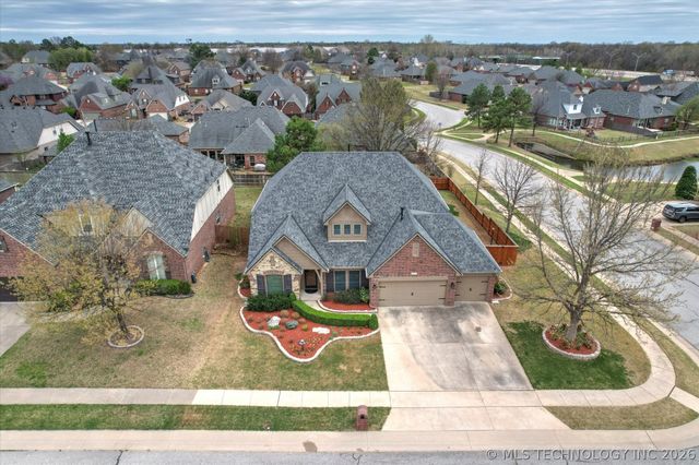 4035 W Twin Oaks Place, Broken Arrow, OK 74011