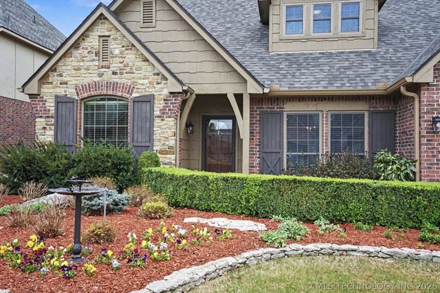 4035 W Twin Oaks Place, Broken Arrow, OK 74011