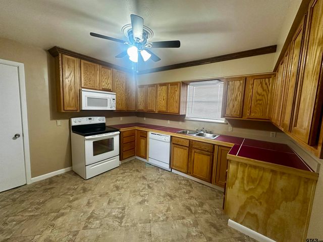 937 Magnolia, Tyler, TX 75701