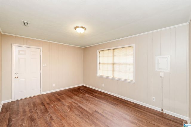 908 S HAMMETT AVENUE, Sylacauga, AL 35150