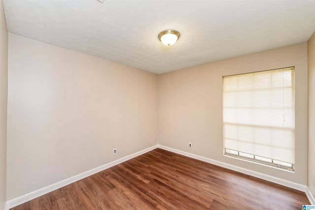 908 S HAMMETT AVENUE, Sylacauga, AL 35150