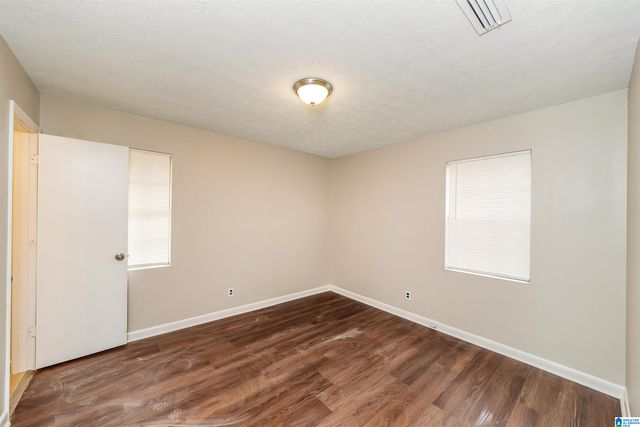 908 S HAMMETT AVENUE, Sylacauga, AL 35150