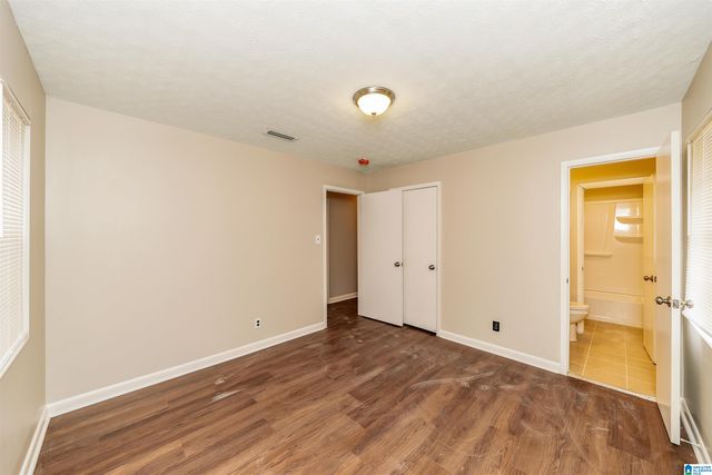 908 S HAMMETT AVENUE, Sylacauga, AL 35150
