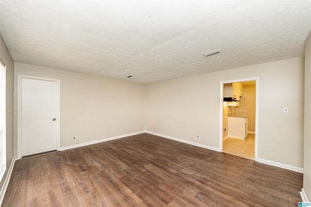 908 S HAMMETT AVENUE, Sylacauga, AL 35150