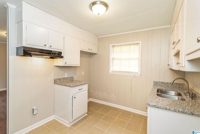 908 S HAMMETT AVENUE, Sylacauga, AL 35150